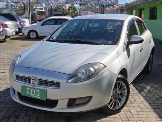 FIAT BRAVO 1.8 ESSENCE 16V FLEX 4P AUTOMATIZADO FIAT BRAVO 1.8 ESSENCE 16V FLEX 4P AUTOMATIZADO